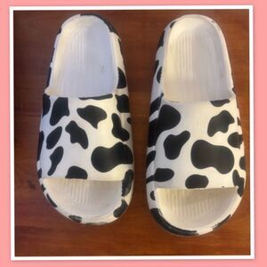 Women's /Men’s Shower Sandal Kawaii Cow Print Summer Open Toe Slippers